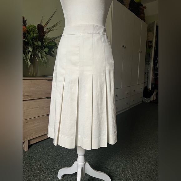 White Cotton Box Pleated Knee-Length High-Waist Modest Skirt Stitching Detail S - Picture 2 of 16